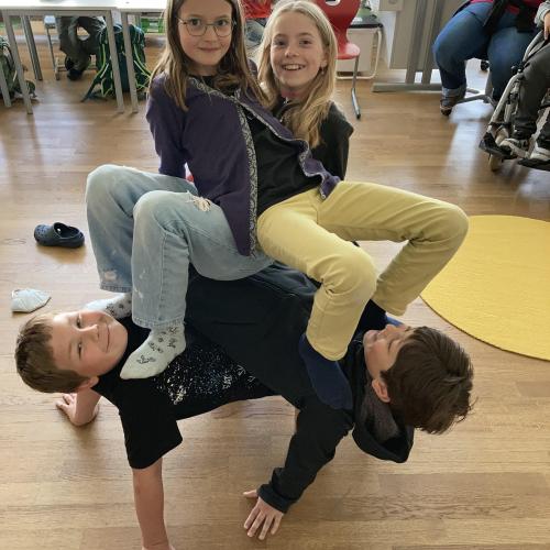 4 auf einen Strich