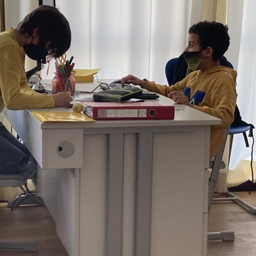 Rayan am Computer